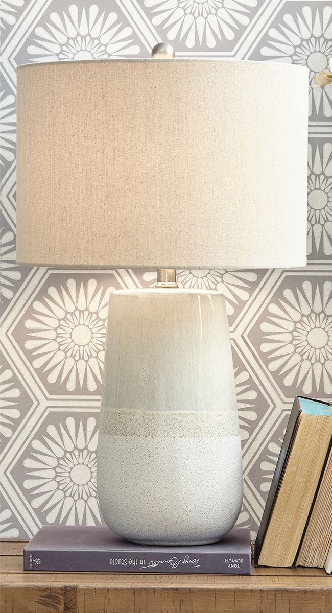 Shavon - Ceramic Table Lamp - Beige / White - Image 3