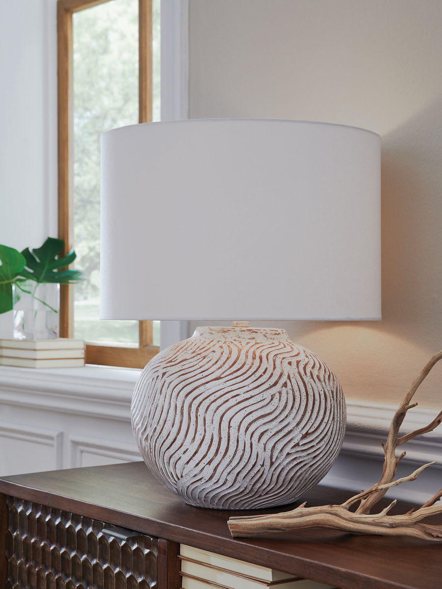 Vien - Terracotta Table Lamp - Distressed White - Image 3