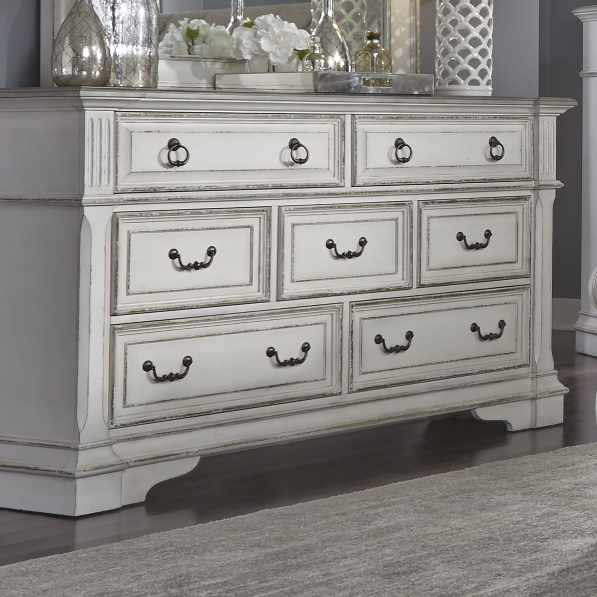 Abbey Park - 7 Drawer Dresser - White - Image 8