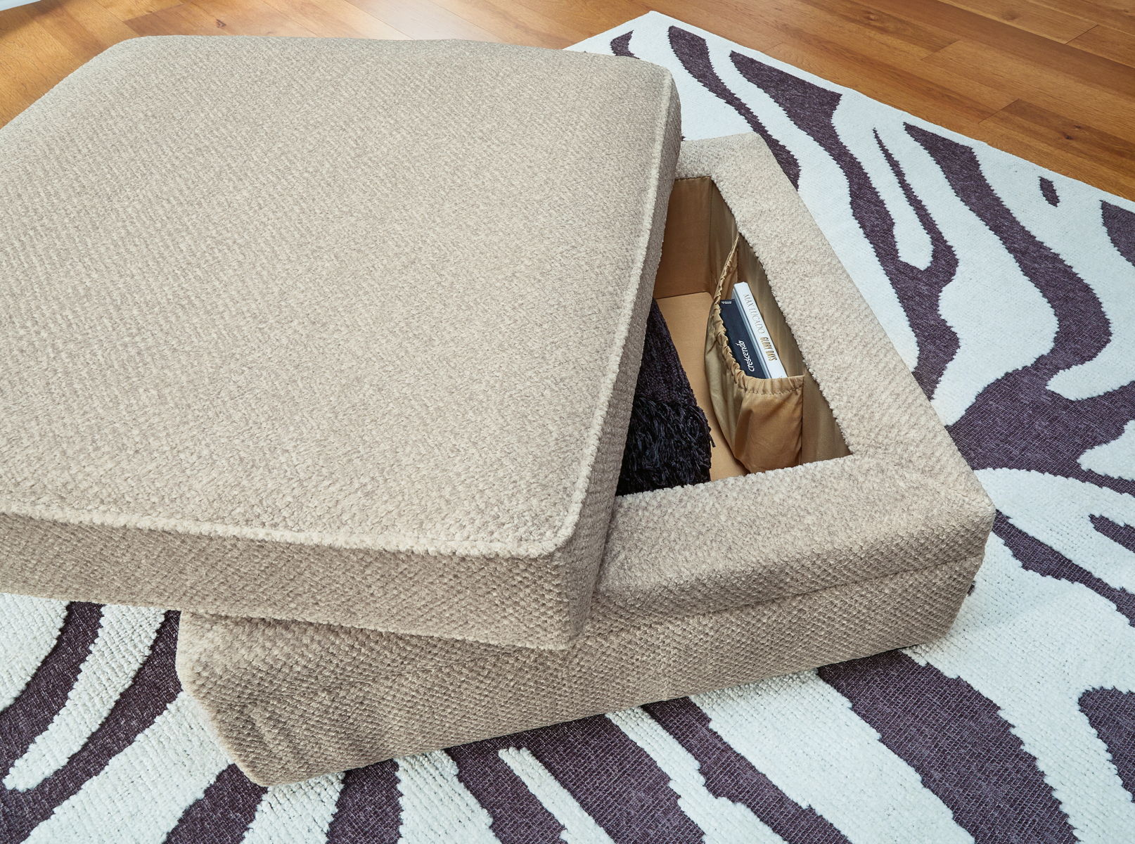 Calnita - Ottoman With Storage - Sisal - Image 3