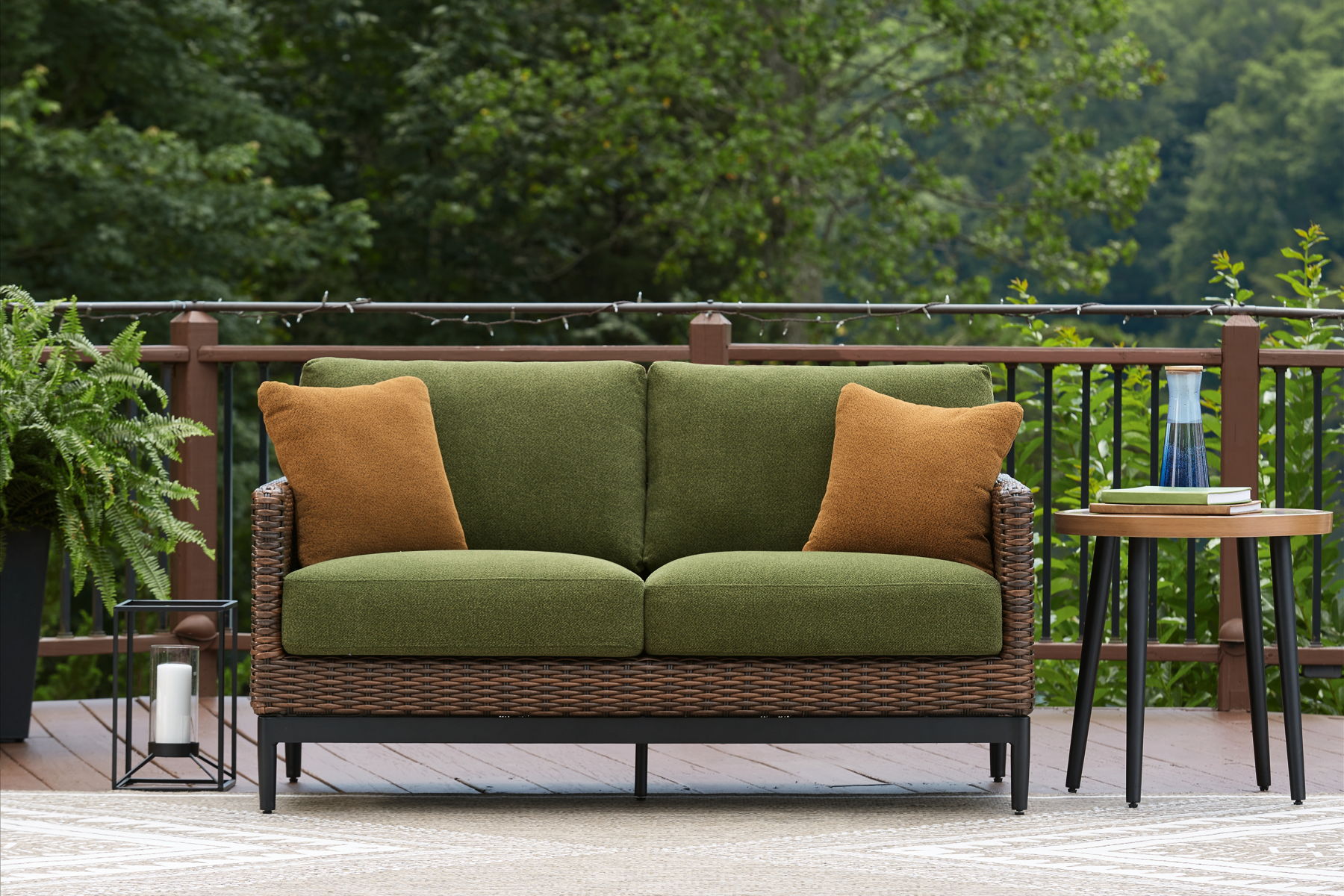 Horizon Hall - Loveseat With Cushion - Brown / Green - Image 4