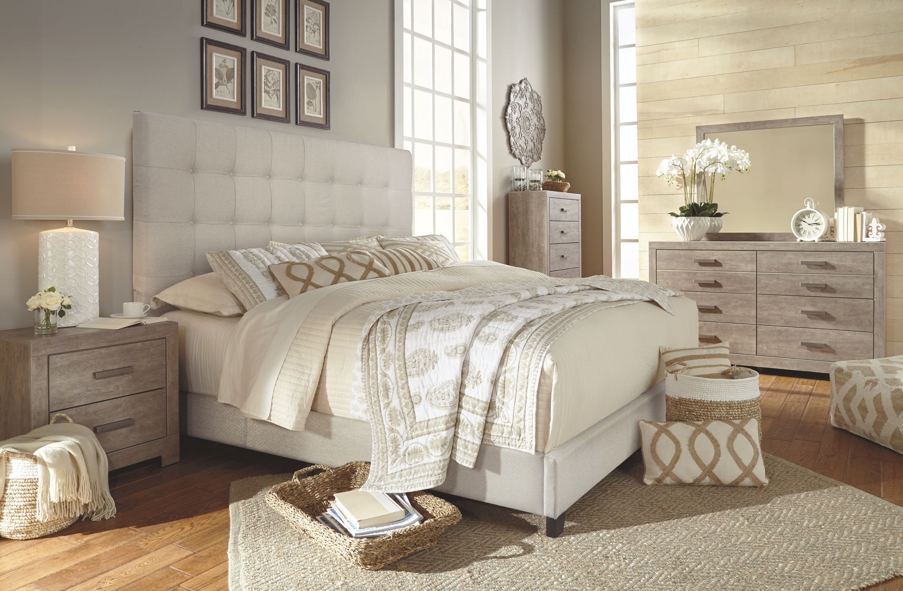 Dolante - Upholstered Bed - Image 3