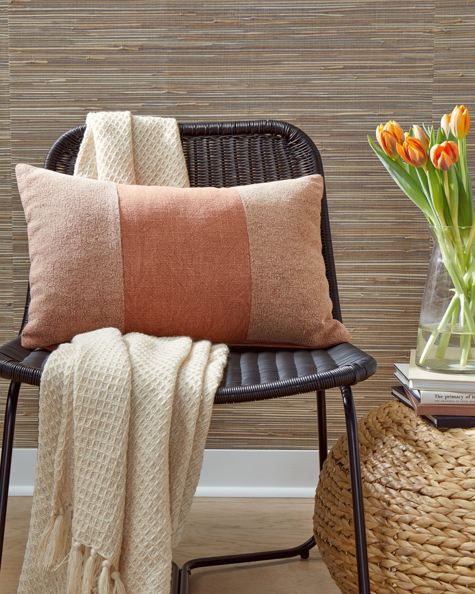 Dovinton - Pillow - Image 4