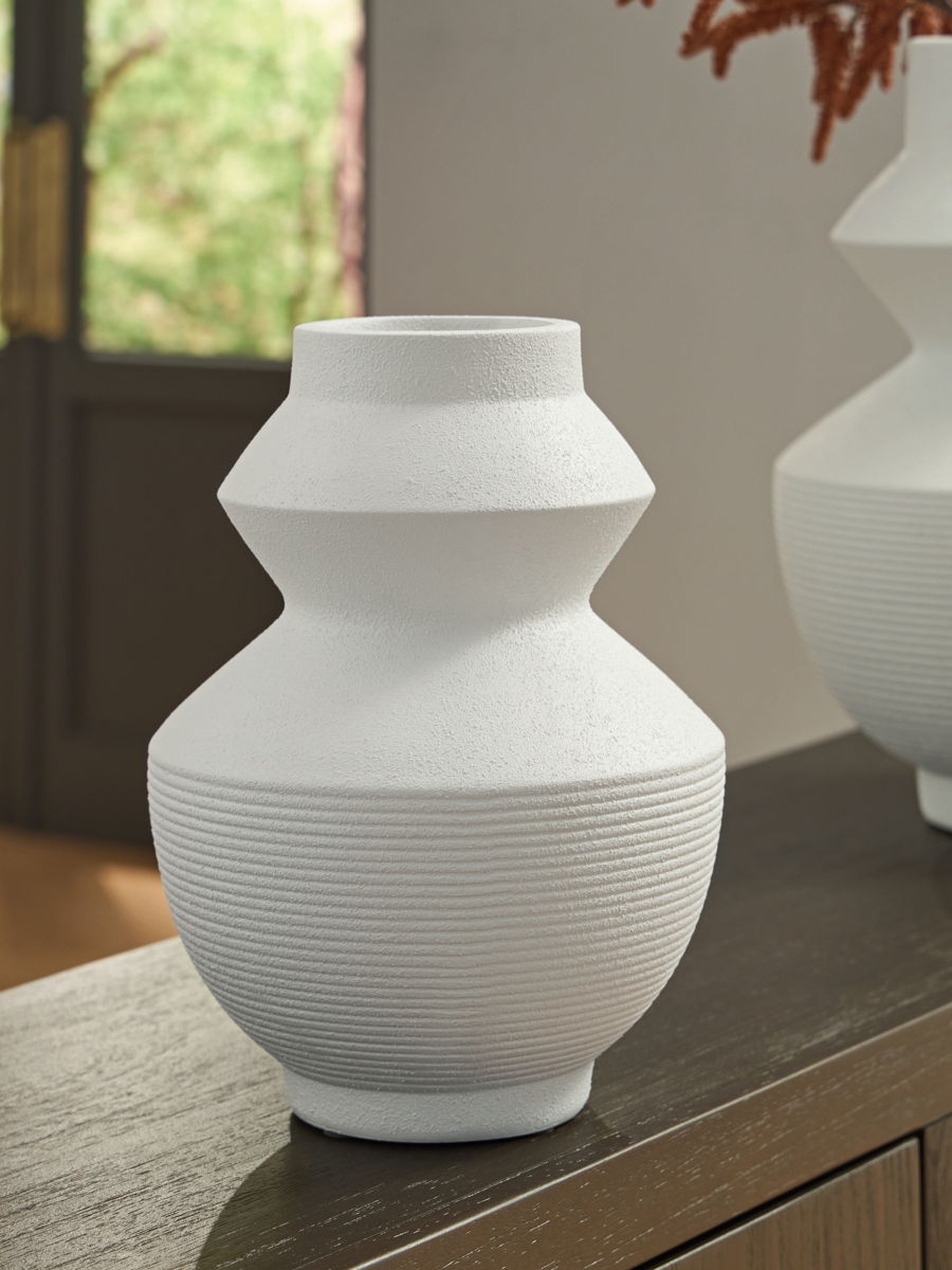 Naveen - Vase - Image 4