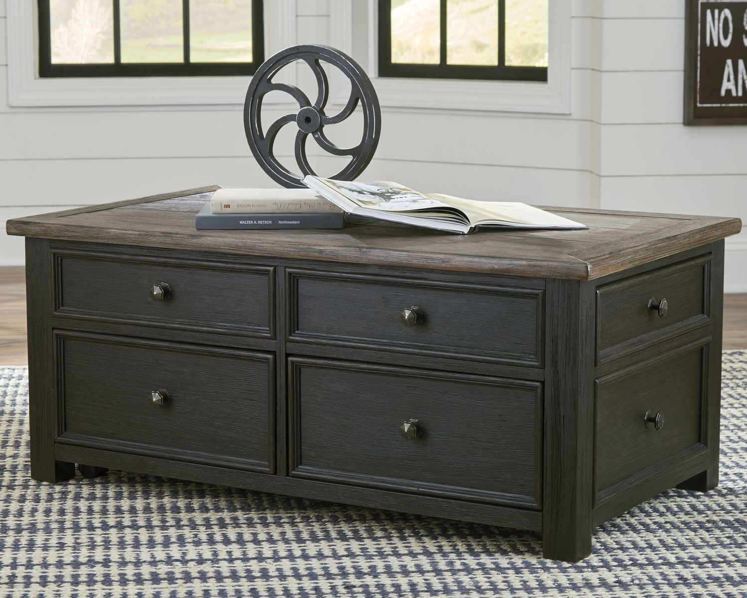 Tyler Creek - Lift Top Cocktail Table - Grayish Brown / Black - Image 5