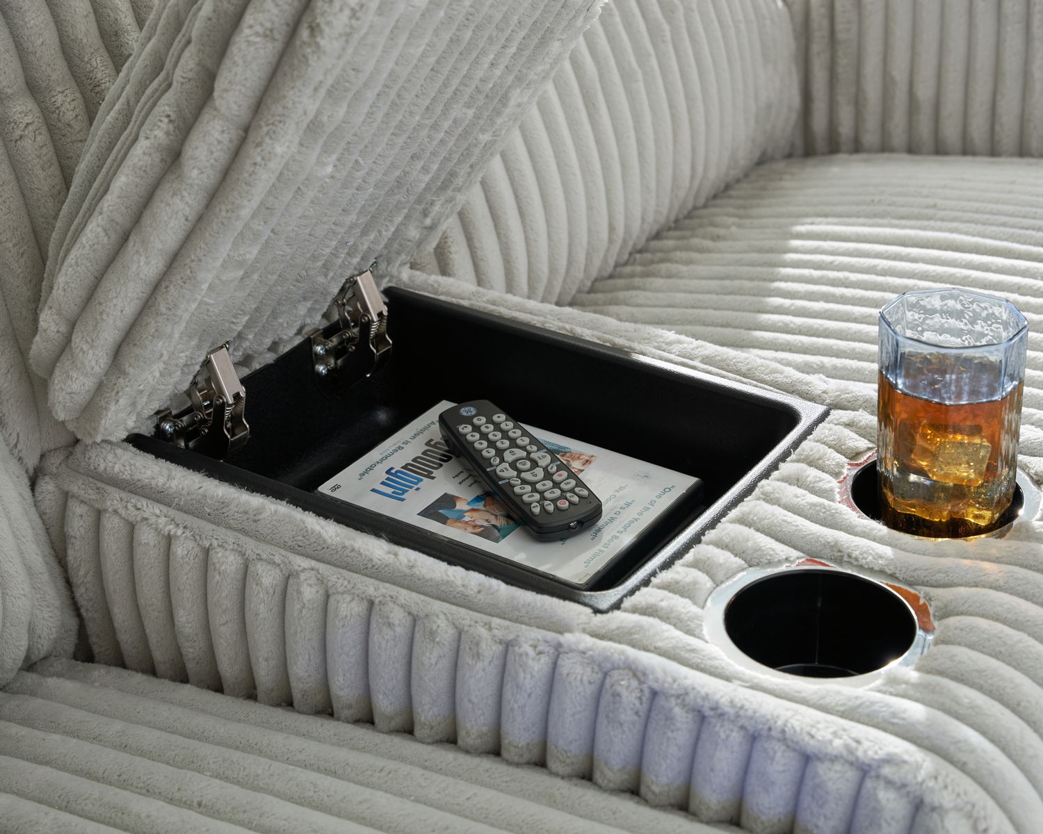 Forest Lake - Power Reclining Loveseat With Console / Adj Headrest - Image 19