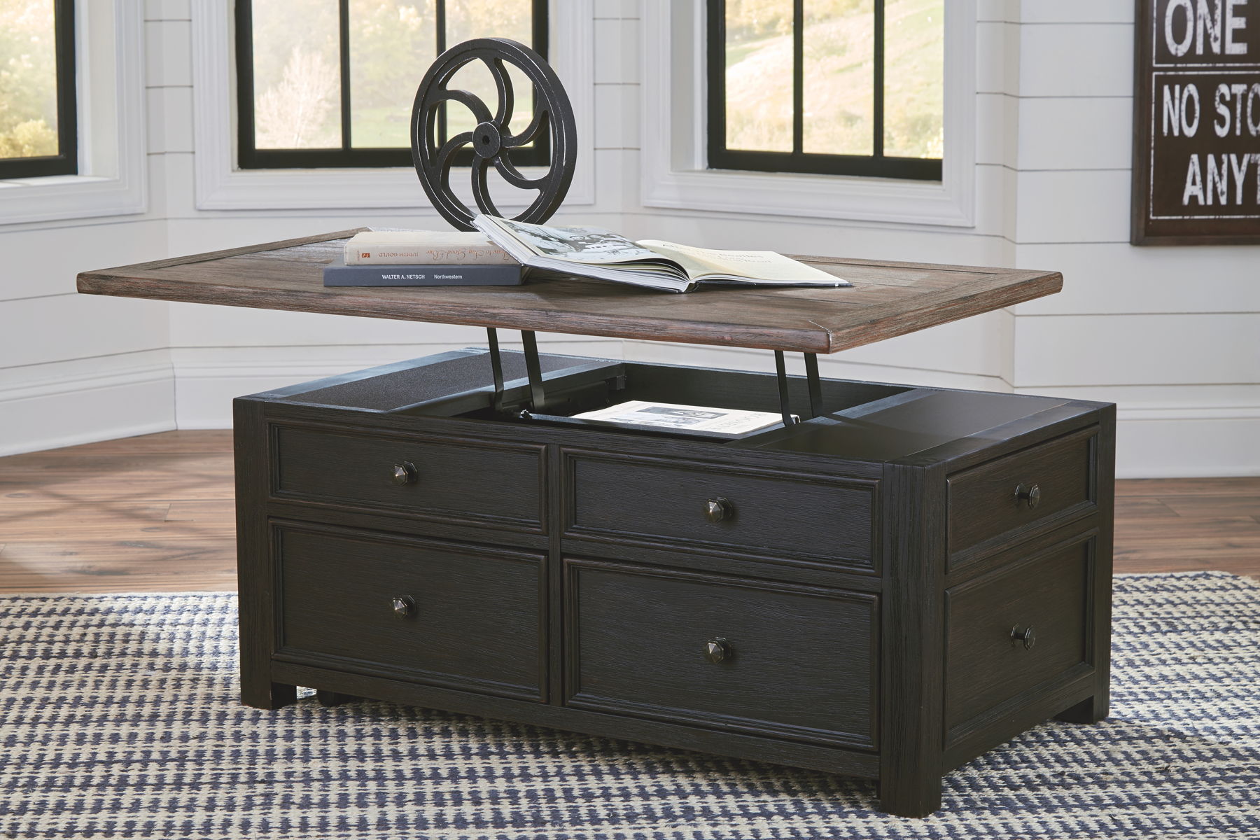 Tyler Creek - Lift Top Cocktail Table - Grayish Brown / Black - Image 3