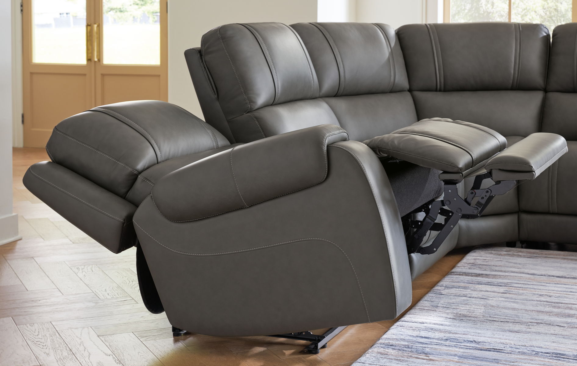 5Z - Pittson - Power Reclining Sectional - Image 15