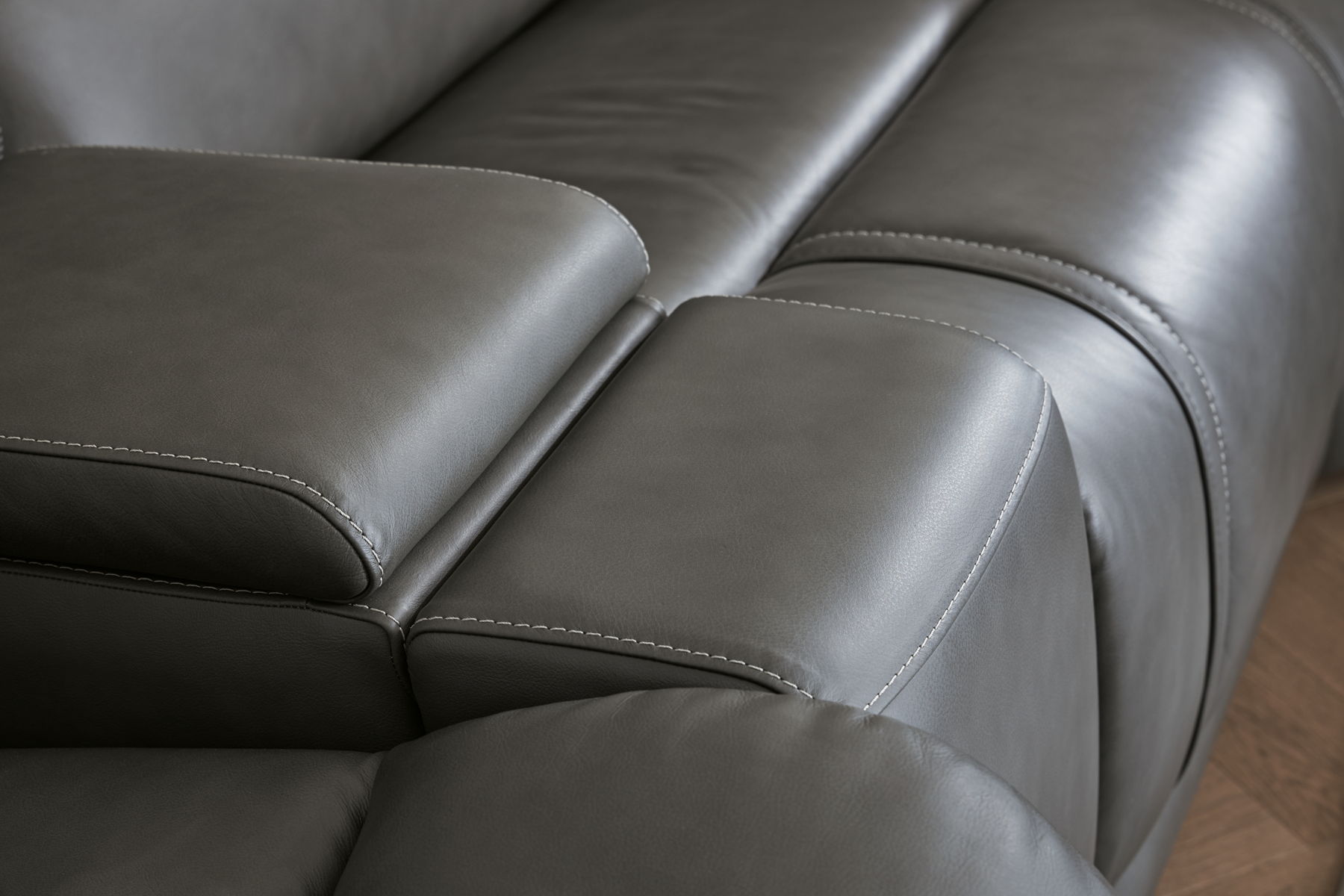 5Z - Pittson - Power Reclining Sectional - Image 17