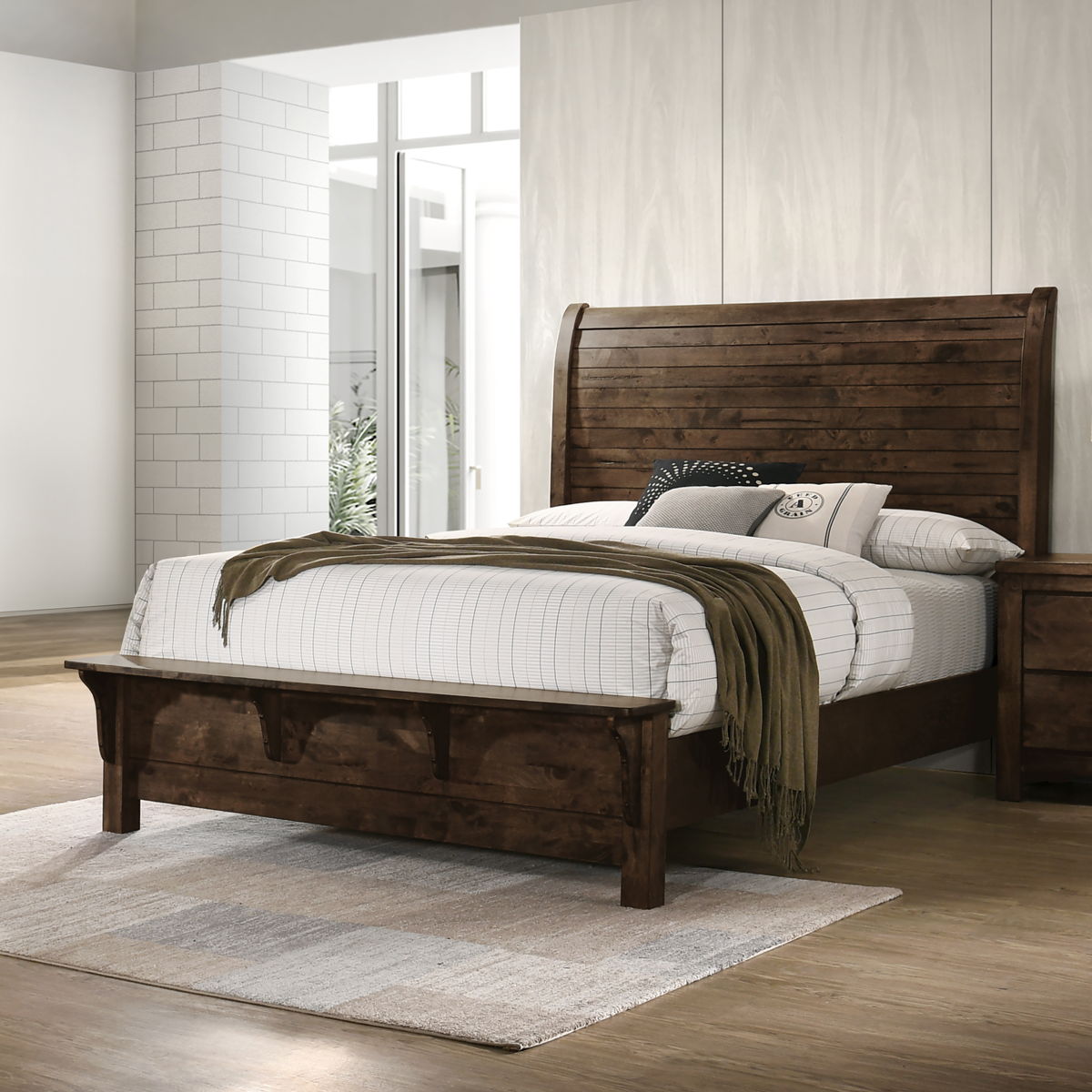 Blue Ridge - Sleigh Bed - Image 7