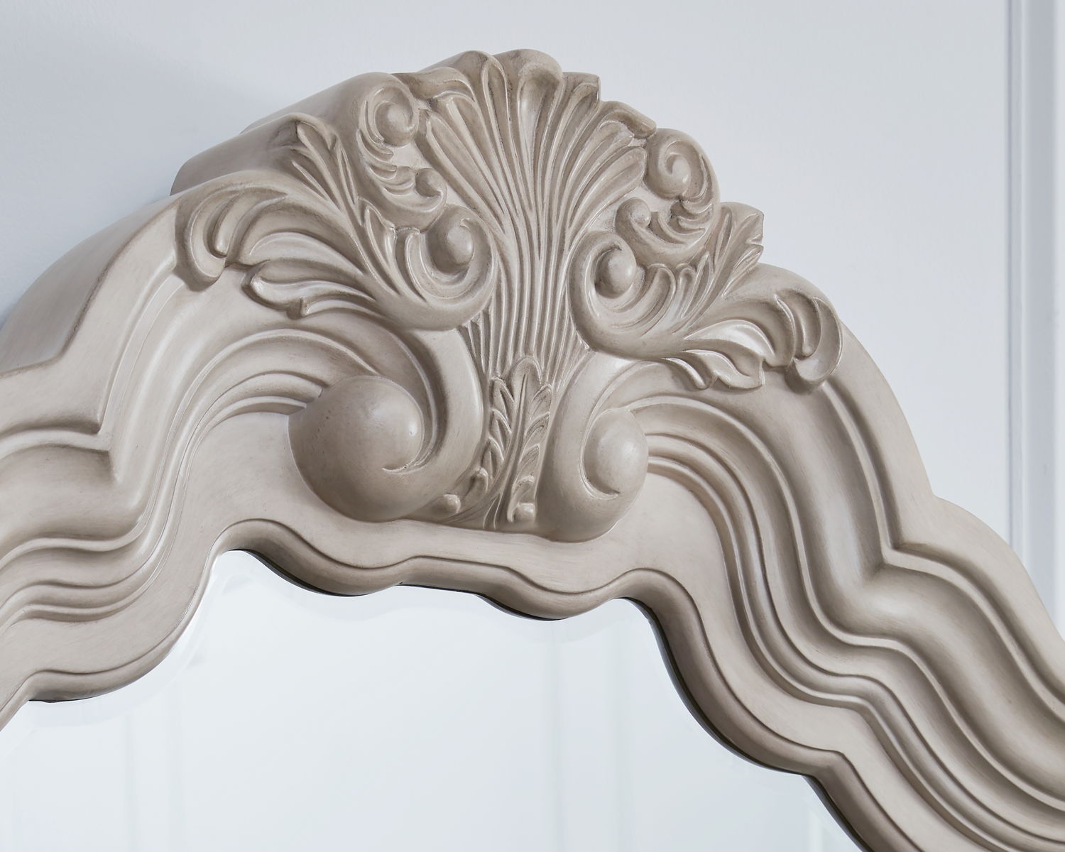 Bruchandi - Dresser - Image 3