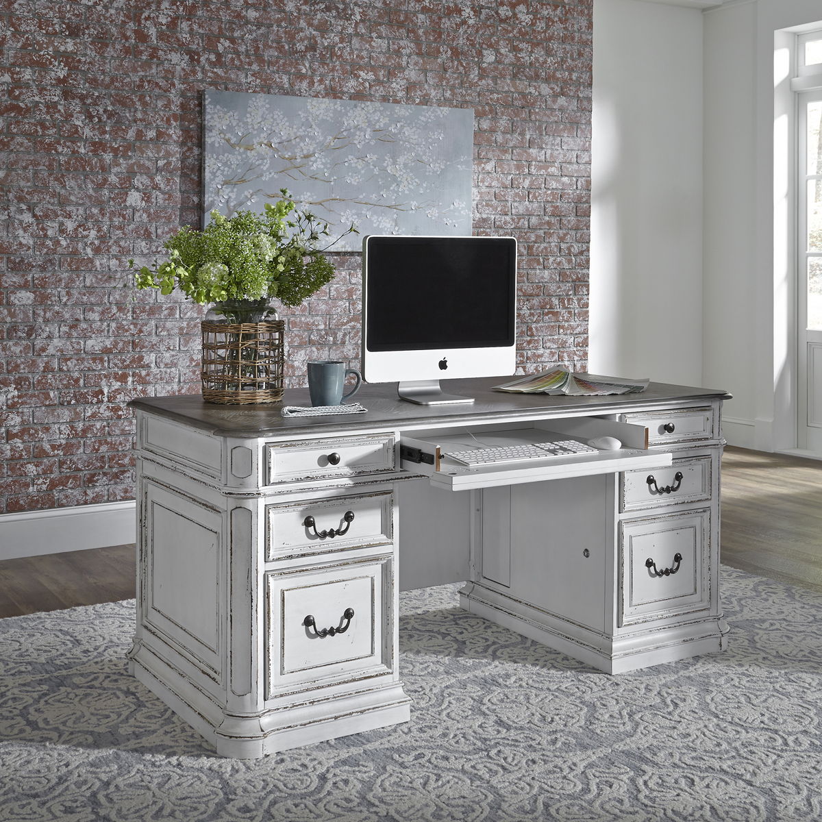 Magnolia Manor - Desk - Antique White