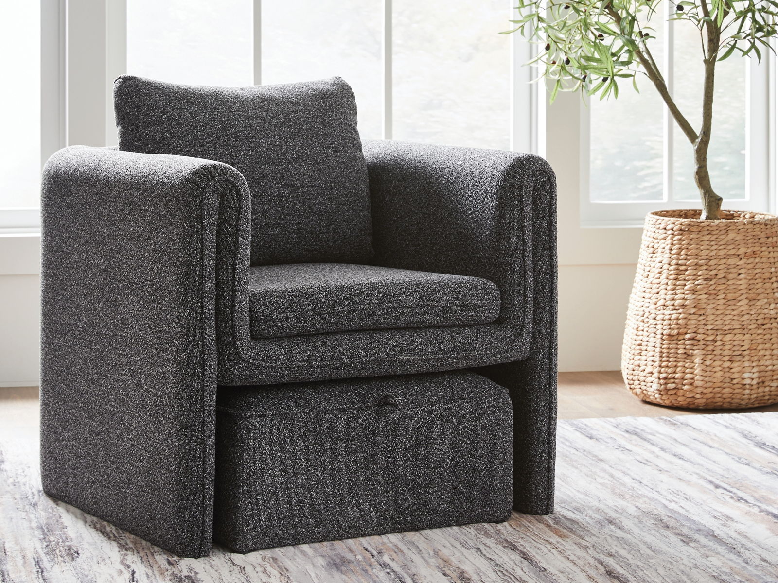 Vreni - Accent Chair - Charcoal / Black - Image 4