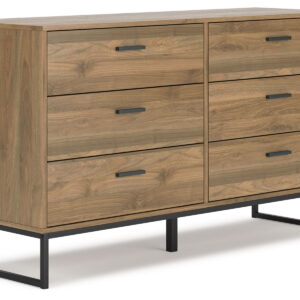 Deanlow - Six Drawer Dresser - Honey