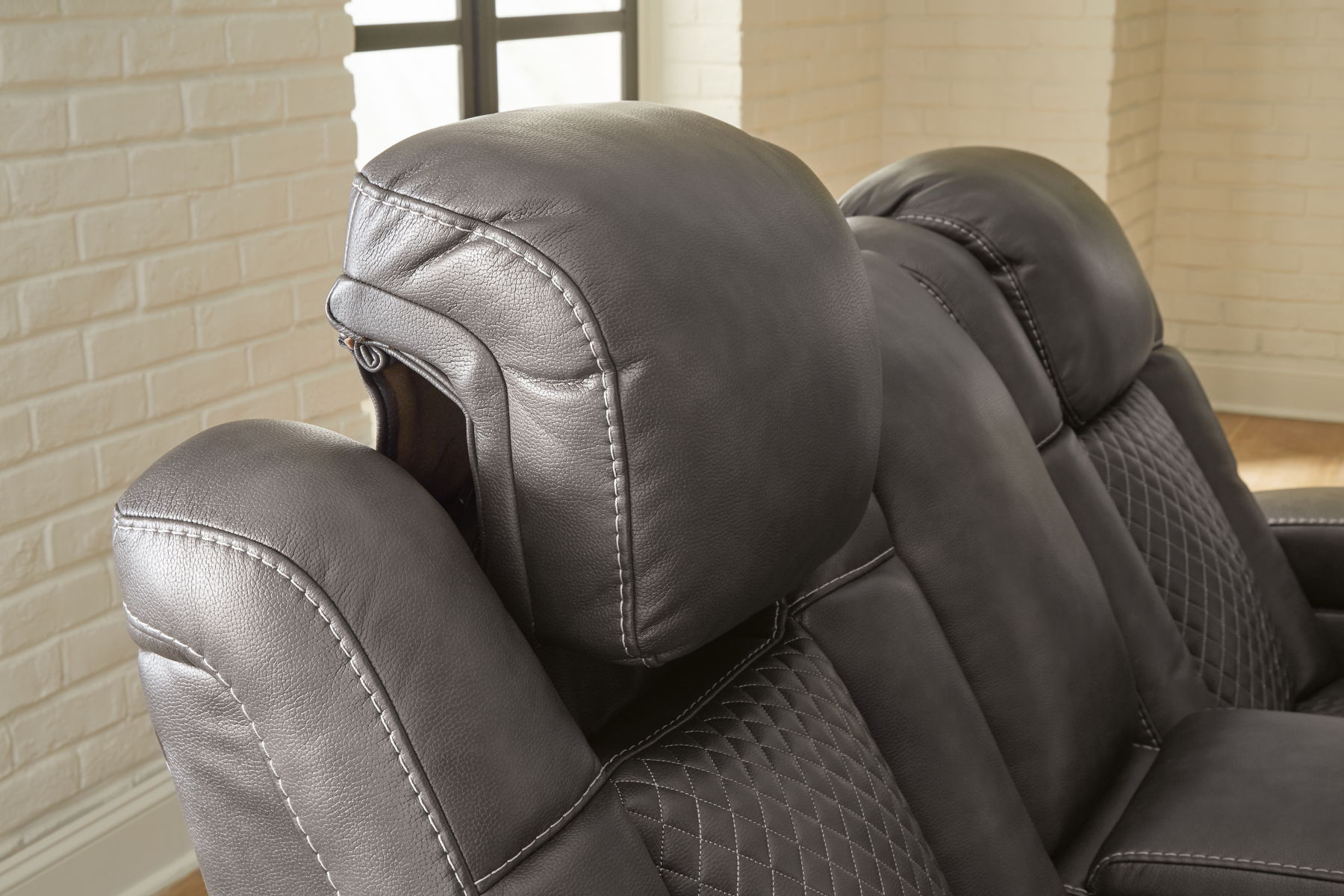 Fyne-dyme - Power Reclining Loveseat With Console/Adj Hdrst - Image 17