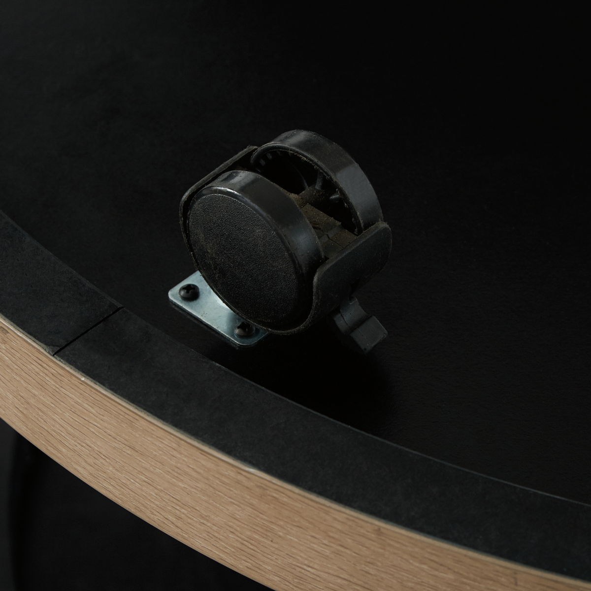 Darthurst - Occasional Table Set (Set of 3) - Light Brown - Image 7