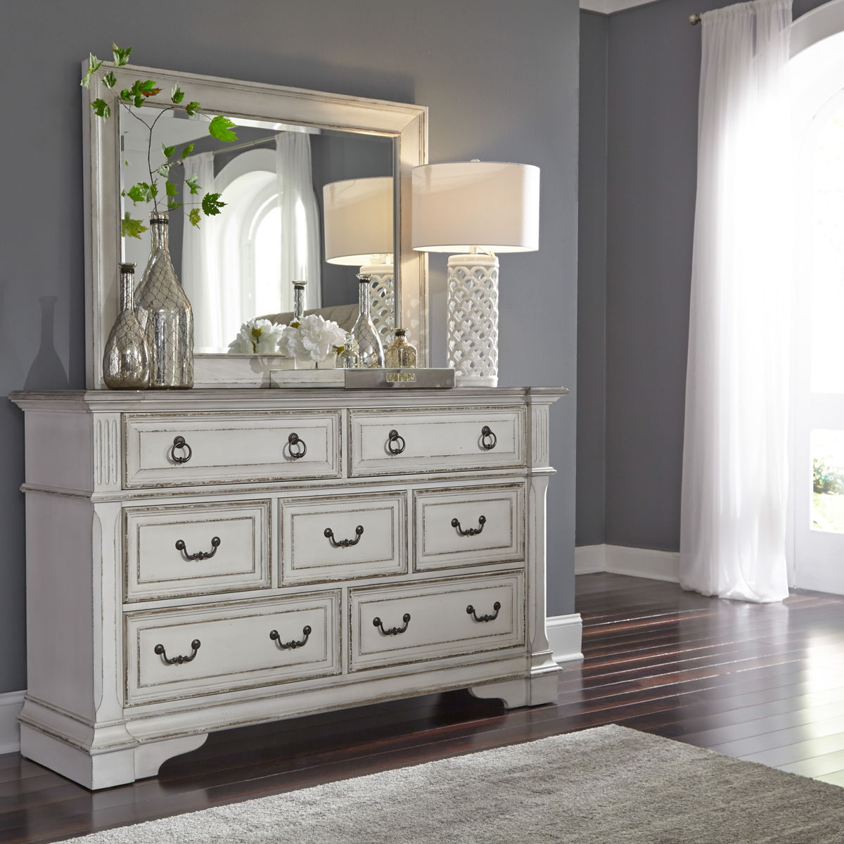 Abbey Park - 7 Drawer Dresser - White - Image 9