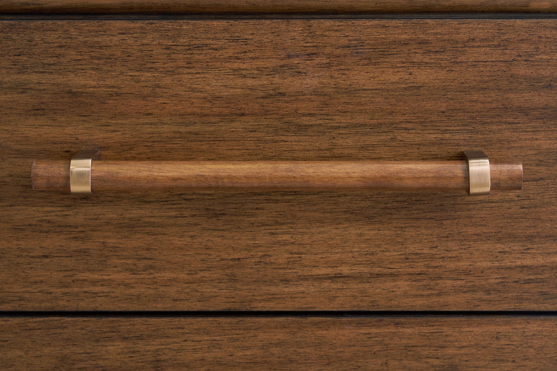 Lyncott - Dresser And Mirror - Brown - Image 3