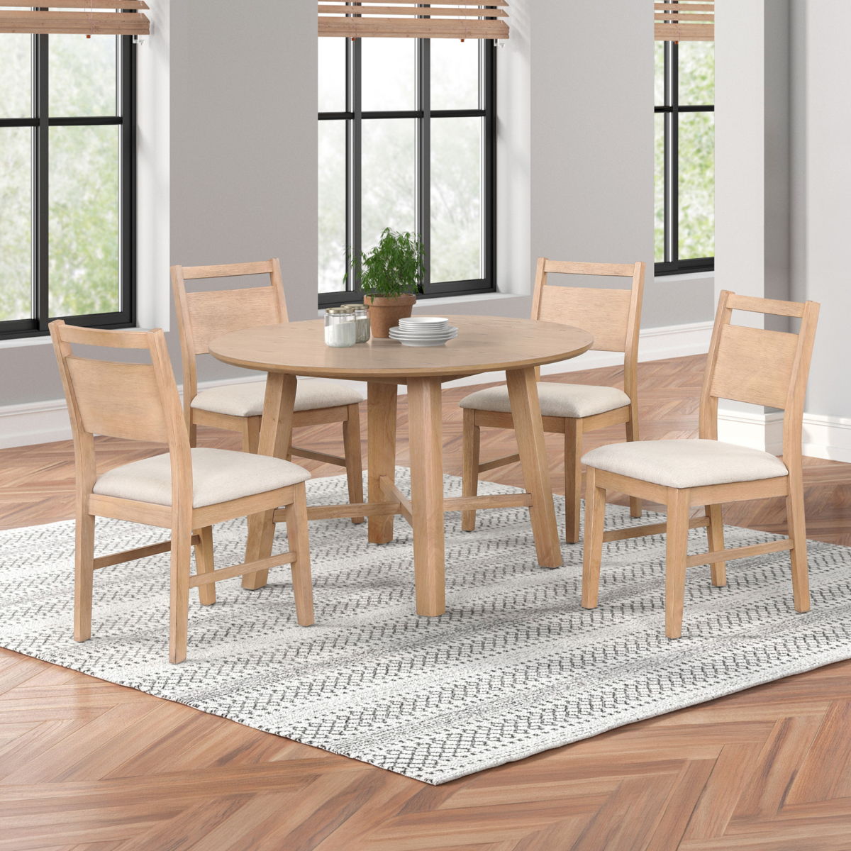 Sable Crest - 5 Piece Round Dining Table & 4 Chairs - Natural
